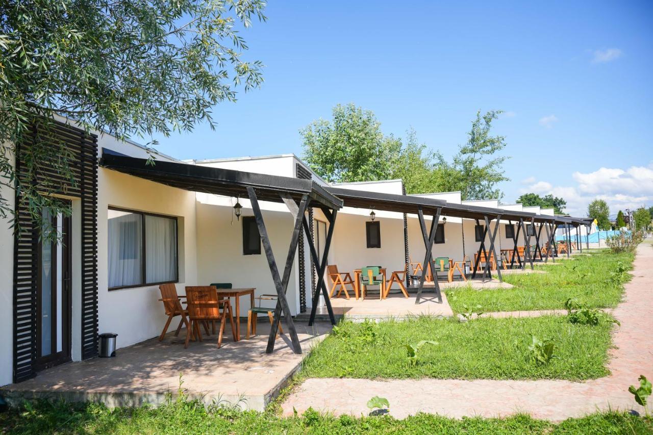 Bungalowuri "Doi Cocosi " Villa Horezu Exterior foto