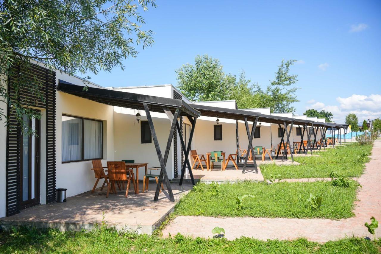Bungalowuri "Doi Cocosi " Villa Horezu Exterior foto