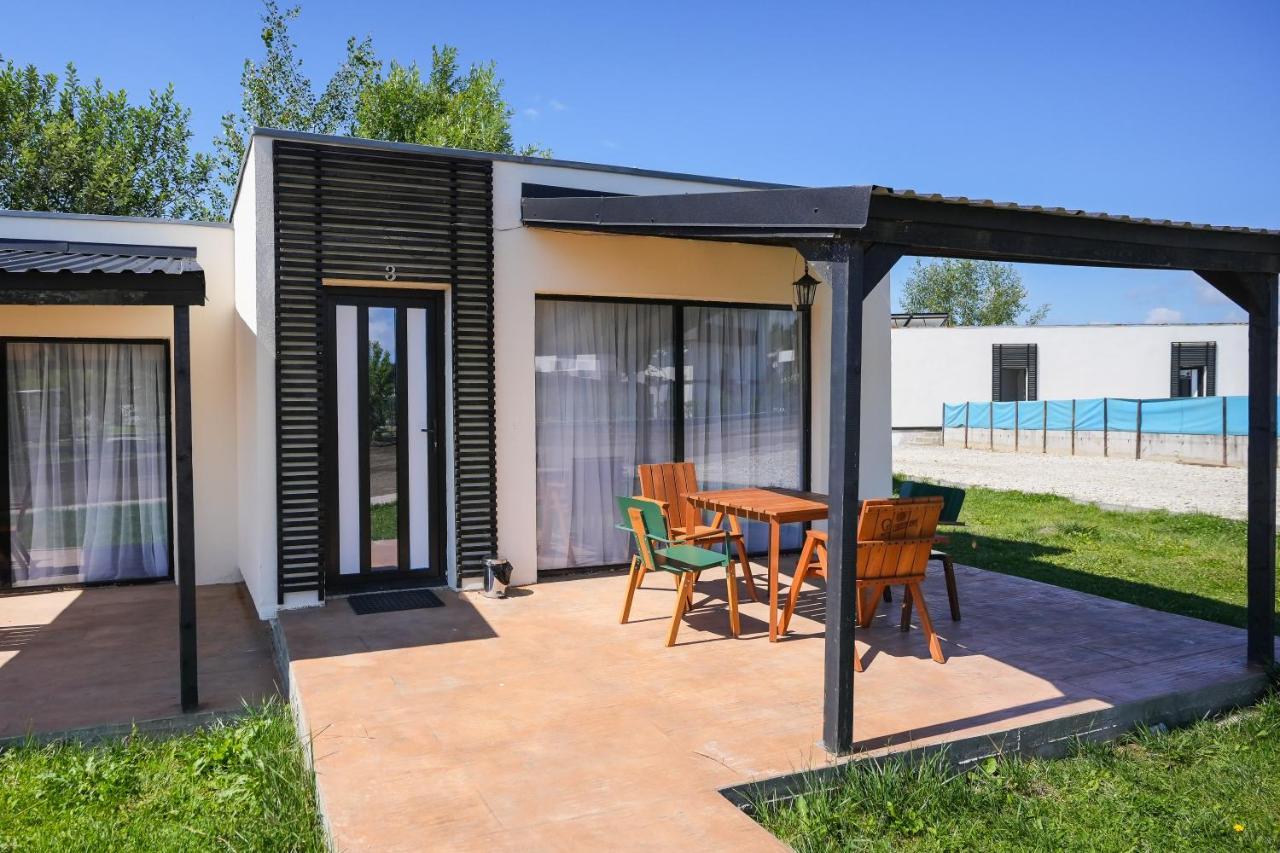 Bungalowuri "Doi Cocosi " Villa Horezu Exterior foto