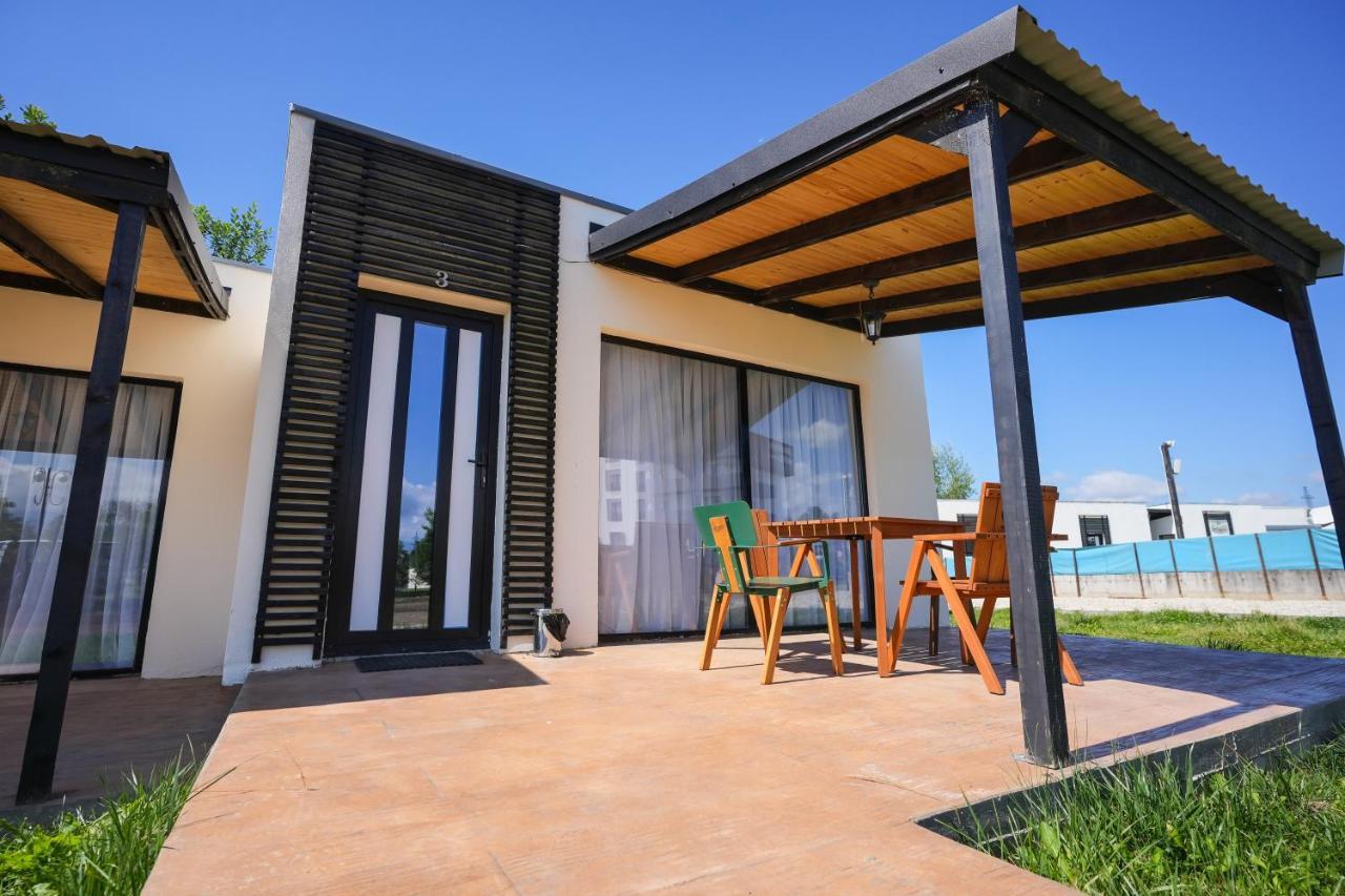 Bungalowuri "Doi Cocosi " Villa Horezu Exterior foto