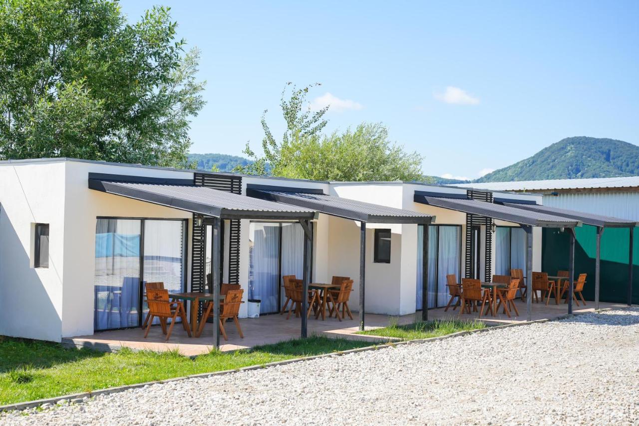 Bungalowuri "Doi Cocosi " Villa Horezu Exterior foto
