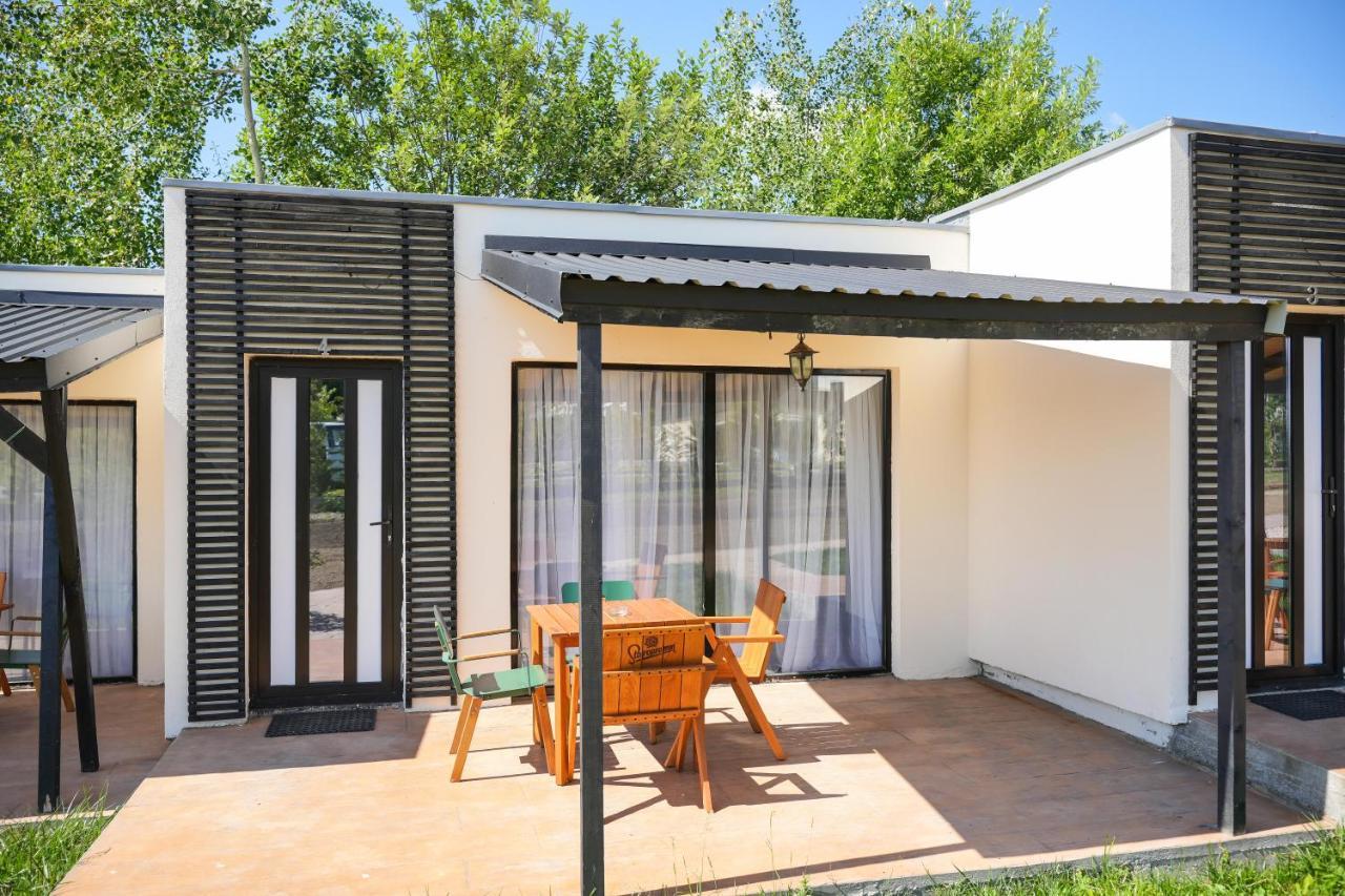 Bungalowuri "Doi Cocosi " Villa Horezu Exterior foto